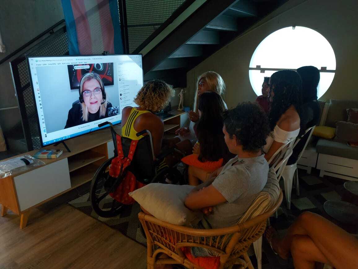 No Mês do Orgulho LGBTQ+, AIG Seguros promove ações de conscientização e voluntariado junto a mulheres trans