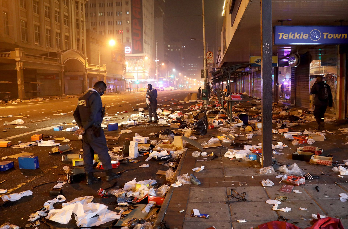 África do Sul. Só seguradora pública cobre danos de desobediência civil e pilhagens