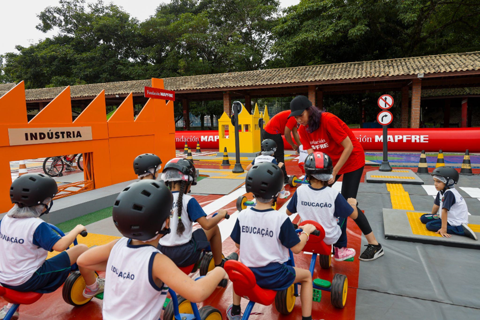 Fundación MAPFRE chega a Louveira para promover atividade de segurança viária para crianças