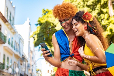 Carnaval concentra roubos de celulares e reforça alerta para a folia de 2026