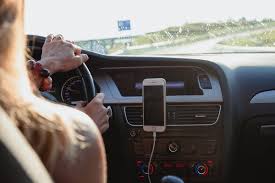 Mulher no volante, perigo constante? Os dados discordam