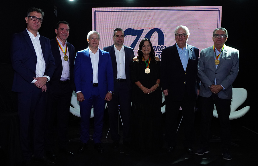 Sindsegnne celebra 70 anos com homenagens