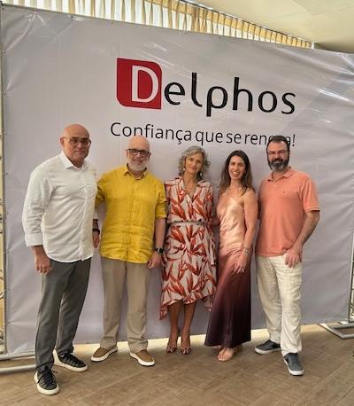 Emoção marca evento de transição da presidência da Delphos