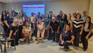 Diretoria do CCS-RJ e associados reunidos com a equipe da Uniodonto Metropolitana – Foto: Divulgação